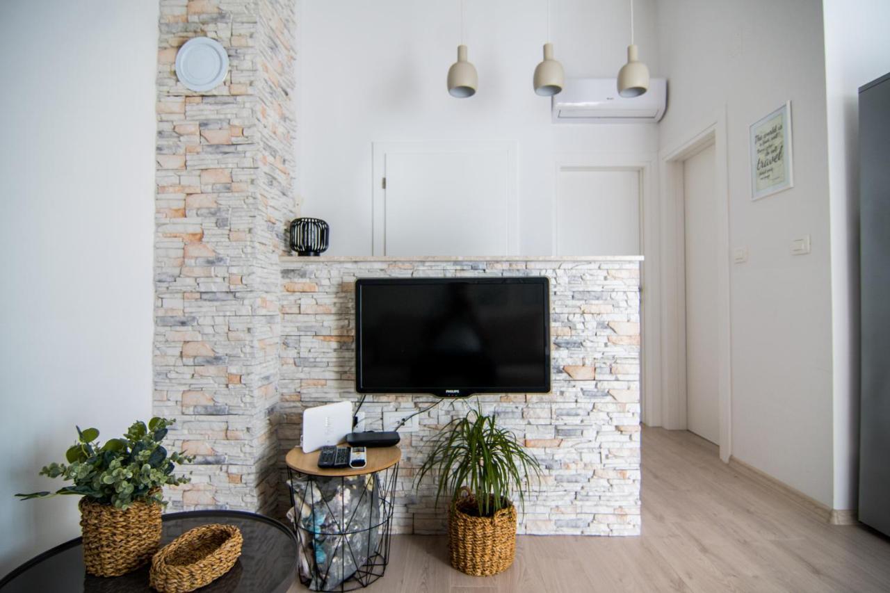 Apartments Up&Up Рогозница Екстериор снимка