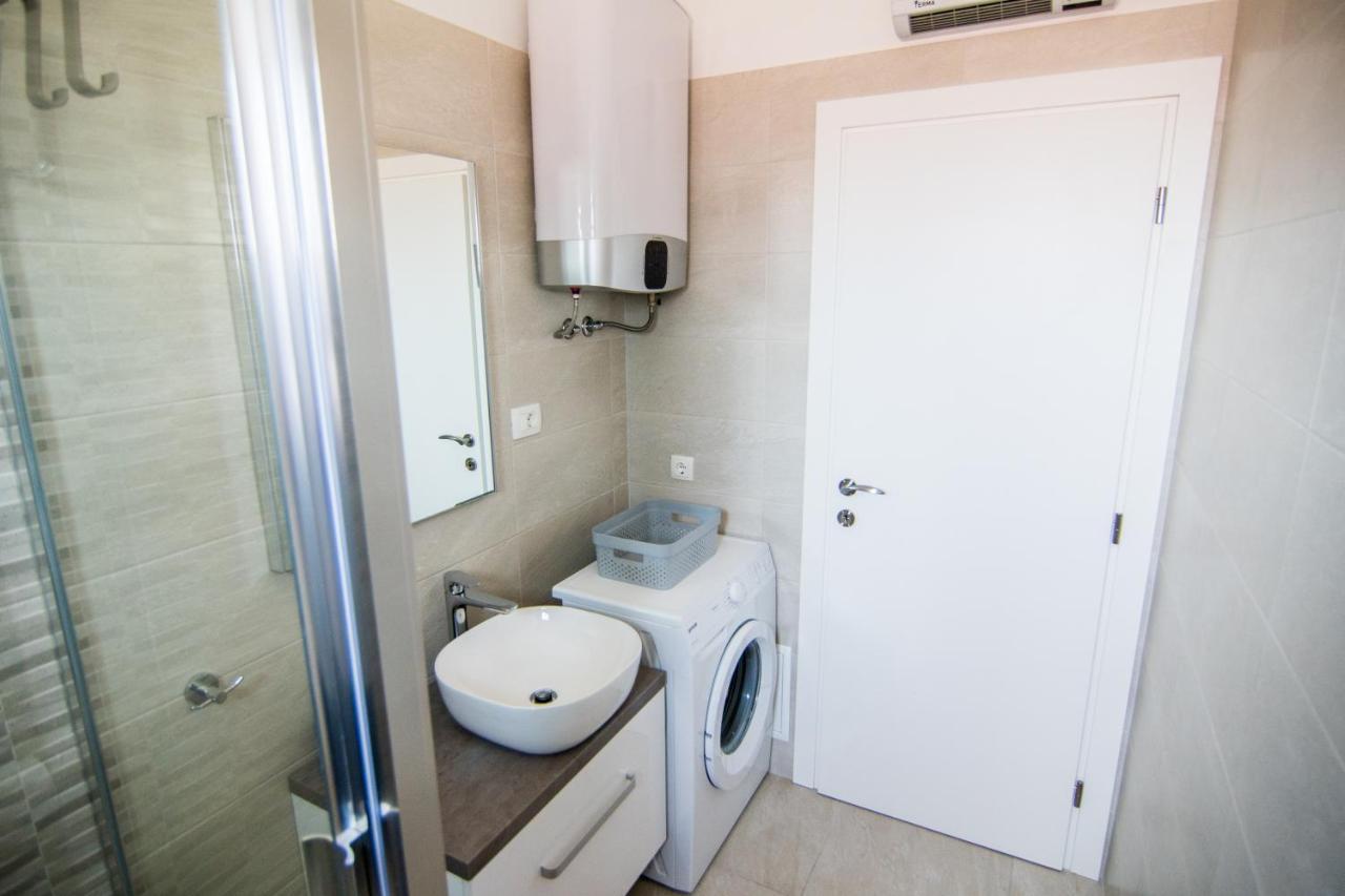 Apartments Up&Up Рогозница Екстериор снимка